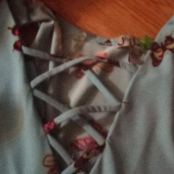 Dress - Picture 3 of 4